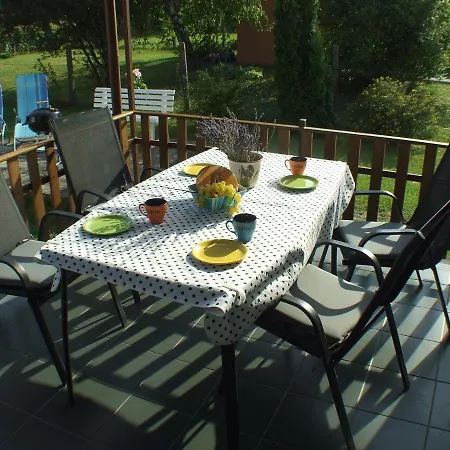 Hibiscus Nyaralo Holiday home *