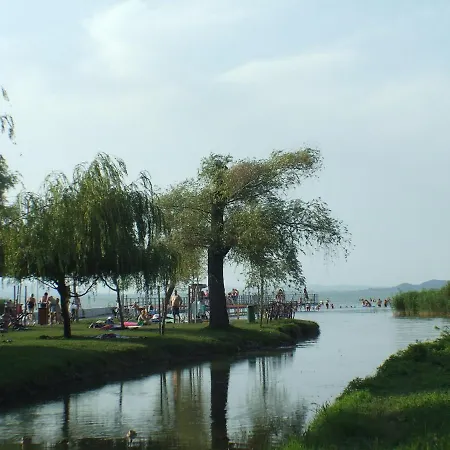 Holiday home Hibiscus Nyaralo Balatonfenyves