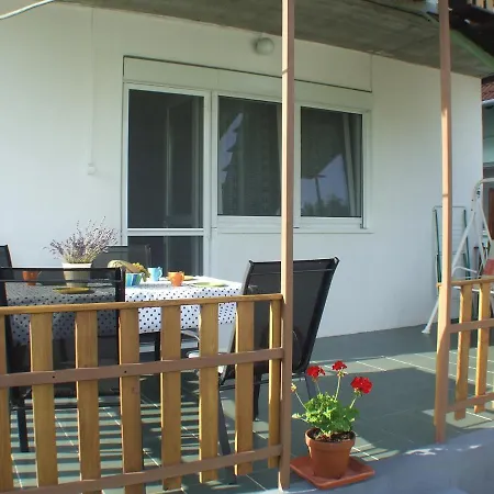 Hibiscus Nyaralo Holiday home