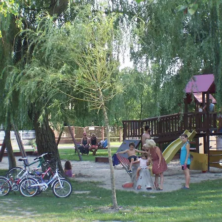 Hibiscus Nyaralo Casa vacanze Balatonfenyves